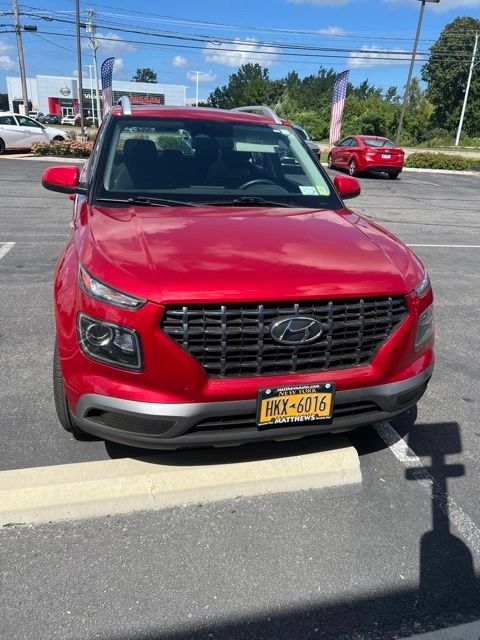 Used 2023 Hyundai Venue SEL FWD image 15