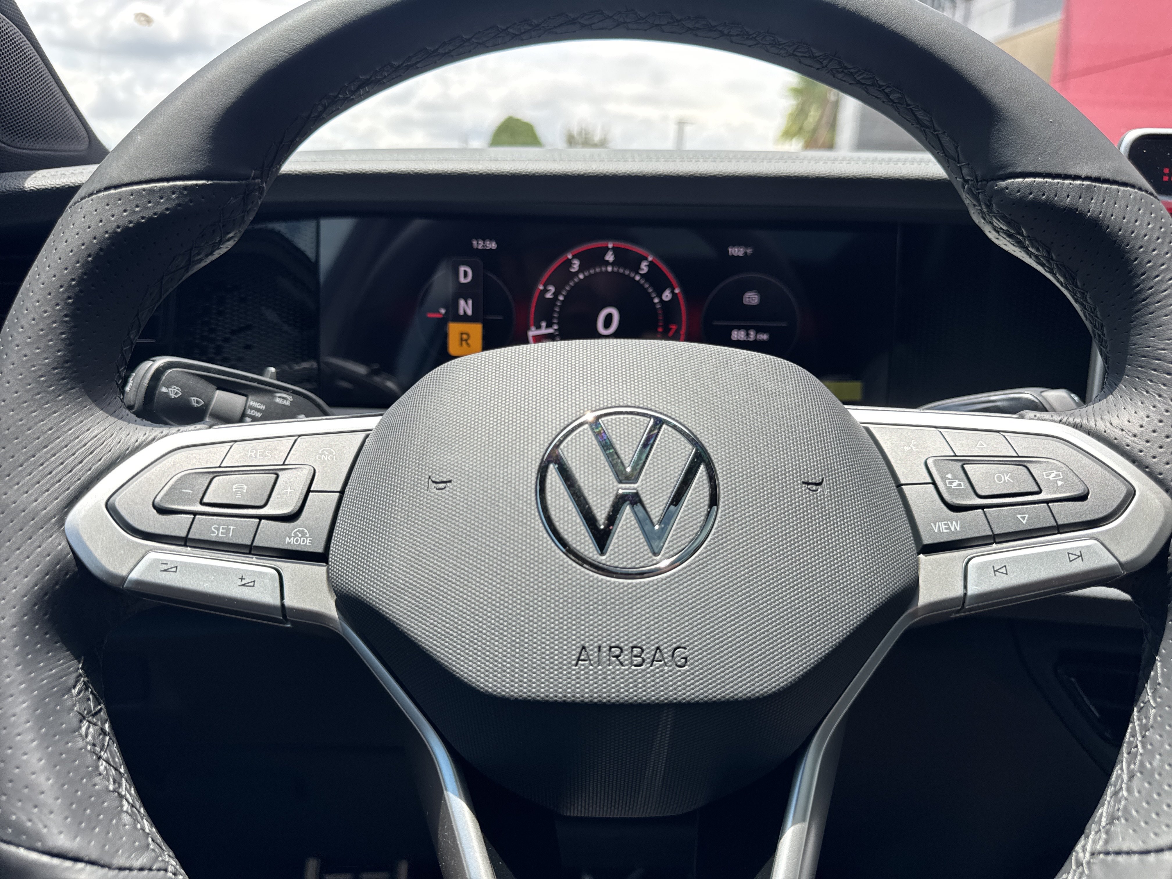New 2026 Volkswagen Tiguan SE R-Line FWD image 28