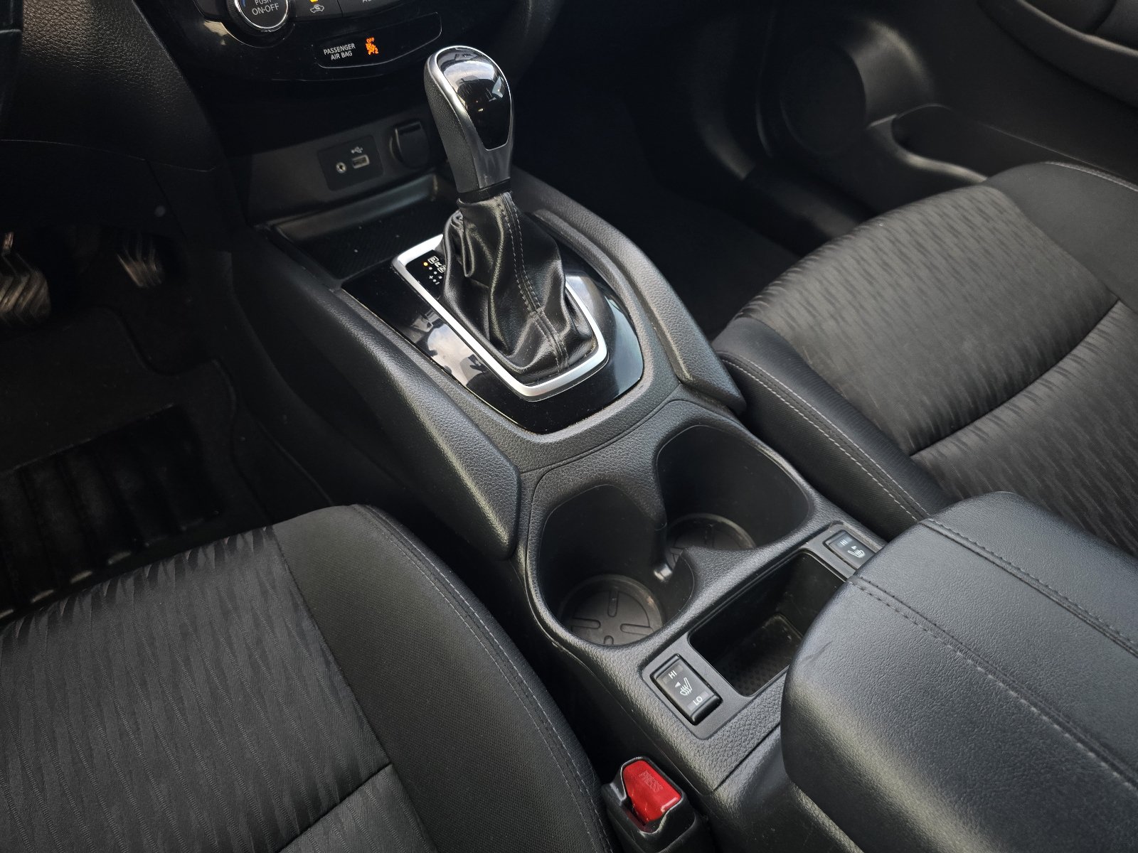 Used 2018 Nissan Rogue SV FWD image 17