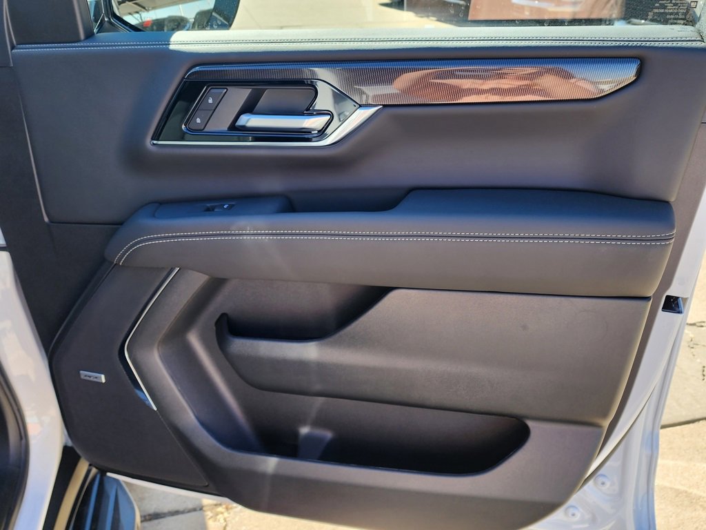 New 2026 GMC Yukon Elevation image 39