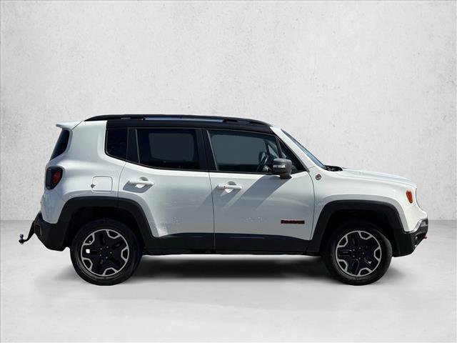 Used 2016 Jeep Renegade Trailhawk w/ Premium Trailhawk Package image 4
