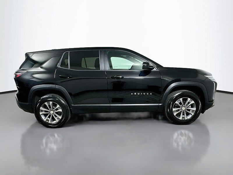 Used 2026 Chevrolet Equinox LT FWD image 8