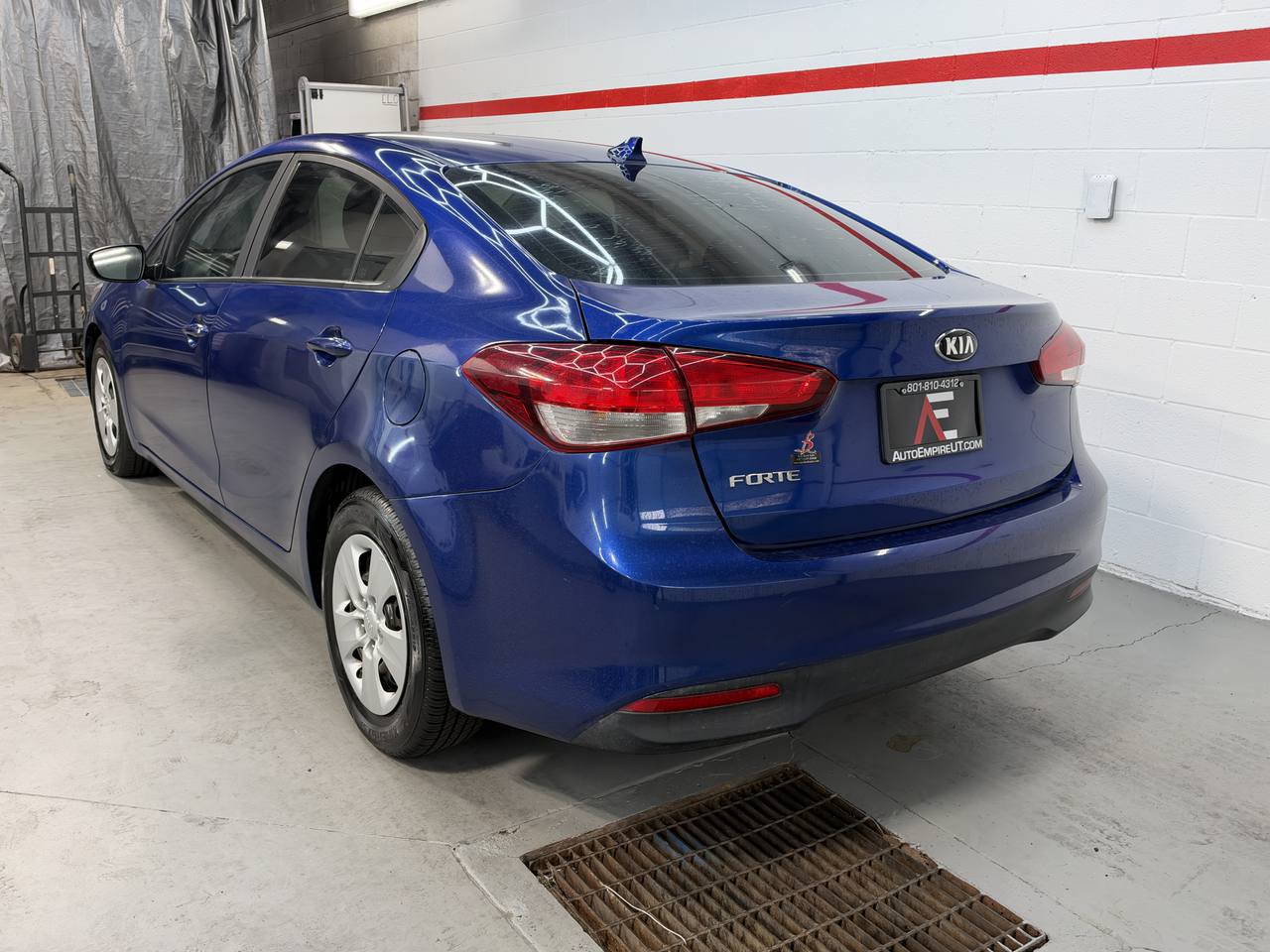 Used 2017 Kia Forte LX FWD image 5