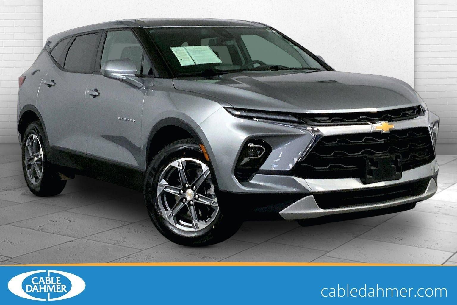 Used 2025 Chevrolet Blazer LT image 1