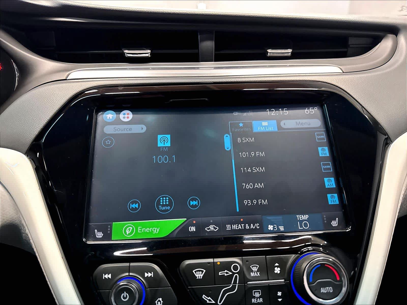 Used 2018 Chevrolet Bolt Premier w/ Driver Confidence II Package FWD image 9