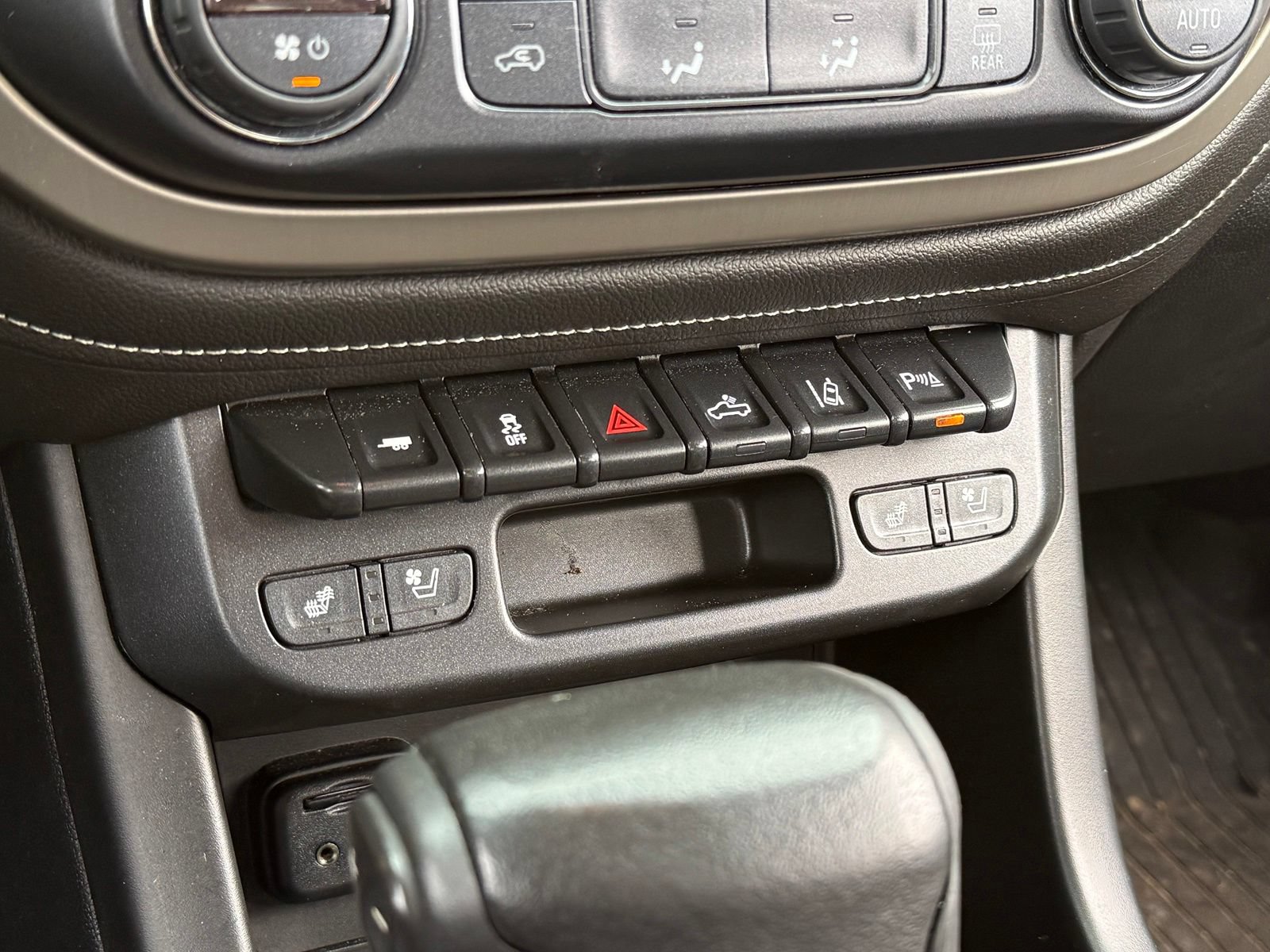 Used 2020 GMC Canyon Denali AWD/4WD image 21