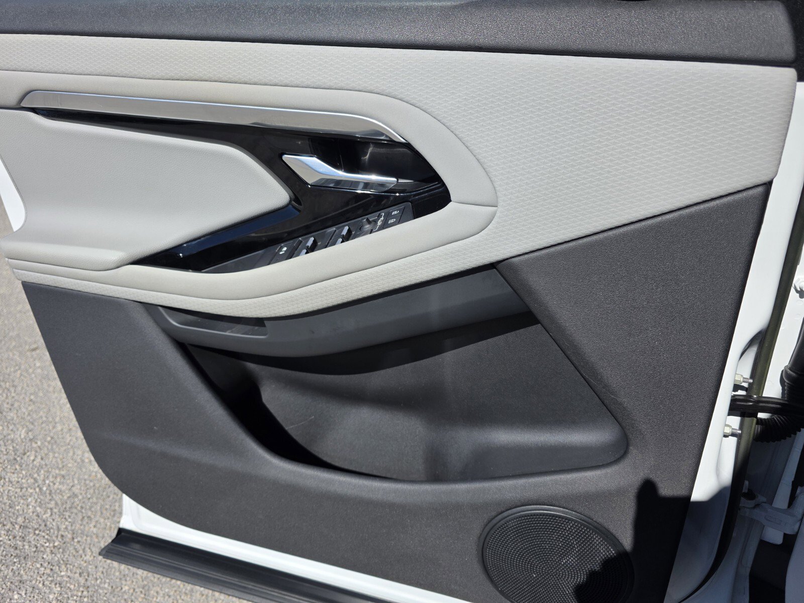 Used 2023 Land Rover Range Rover Evoque R-Dynamic S image 20