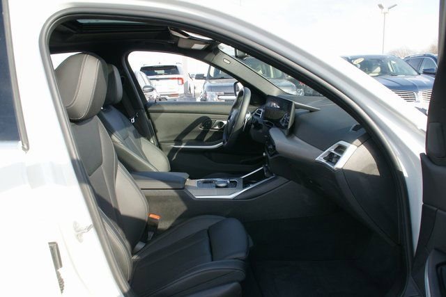 Used 2025 BMW 330i xDrive Sedan image 35