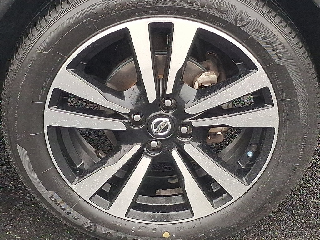 Used 2019 Nissan Kicks SV w/ Exterior Package FWD image 8
