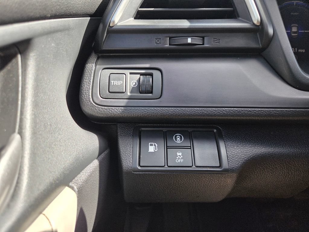 Used 2019 Honda Insight Touring image 12