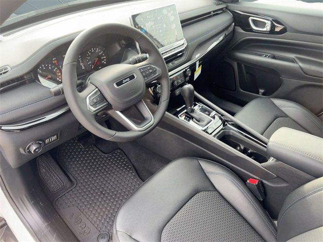 New 2026 Jeep Compass Latitude image 4