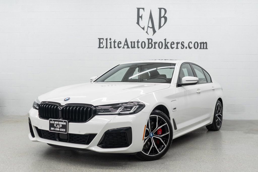 Used 2023 BMW 530e xDrive w/ M Sport Package AWD/4WD image 1