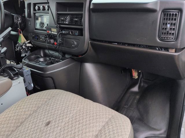 Used 2008 GMC Savana 2500 image 25