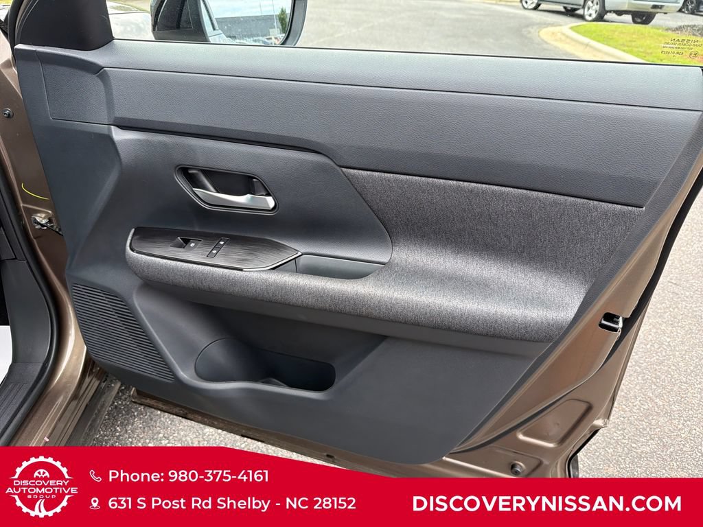 Certified 2026 Nissan Kicks SV w/ Charging Package FWD image 35