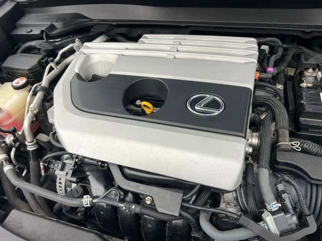 Used 2019 Lexus UX 200 image 36