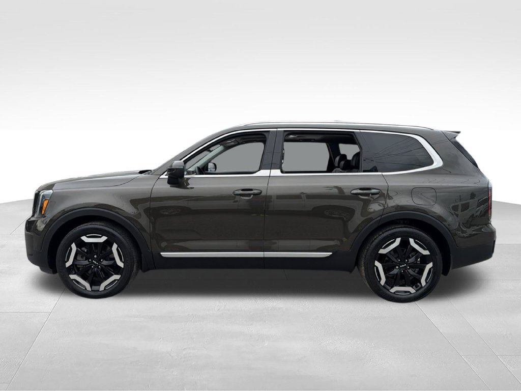 Used 2023 Kia Telluride EX AWD/4WD image 5