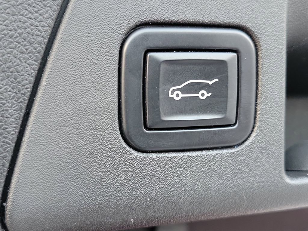 Used 2022 Buick Envision Essence w/ Sport Touring Package image 33