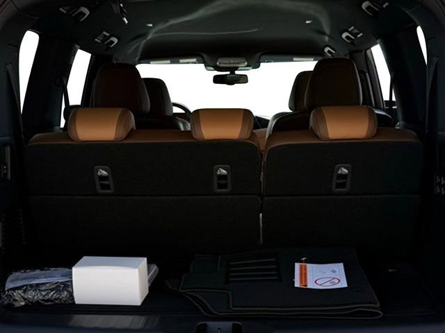 New 2025 Nissan Armada SL w/ Captain's Chari Seat Package AWD/4WD image 23