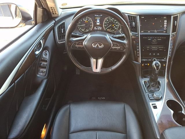 Used 2018 INFINITI Q50 Luxe w/ Essential Package (3.0T Luxe) image 11