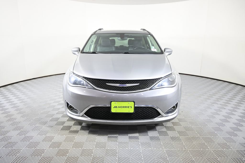 Used 2020 Chrysler Pacifica Touring-L image 10