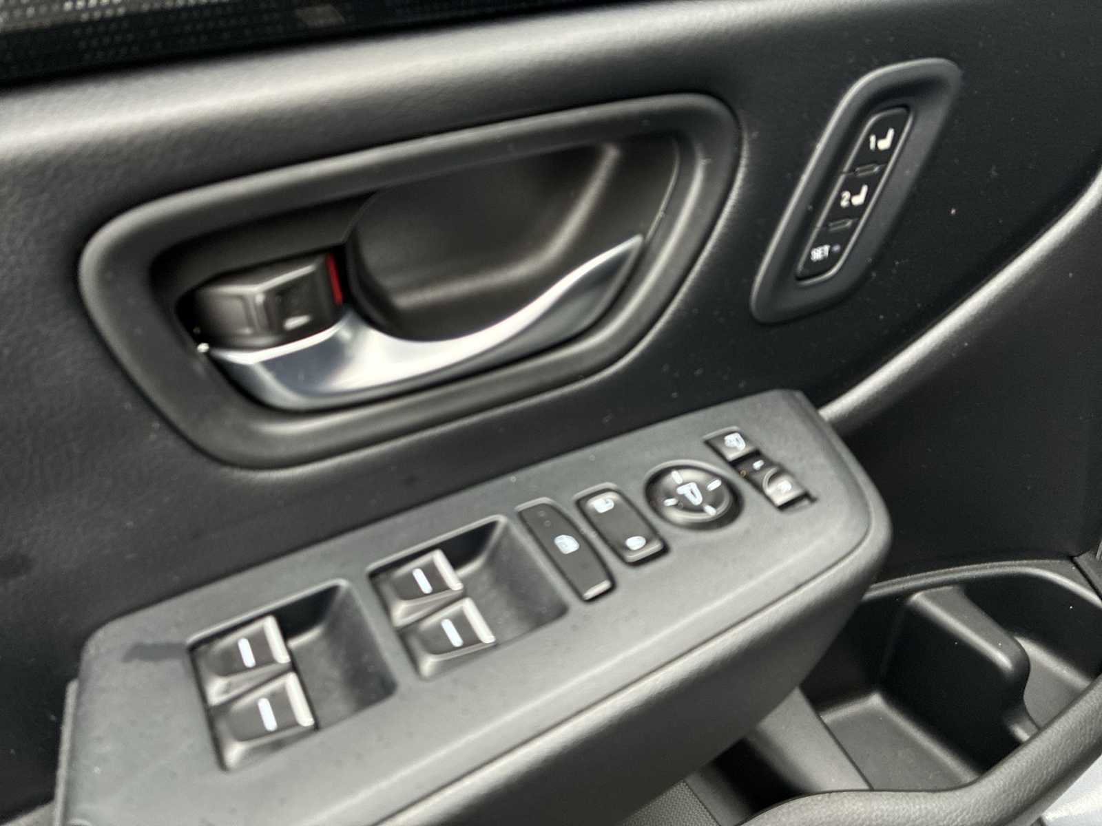 Used 2025 Honda Pilot Black Edition image 24