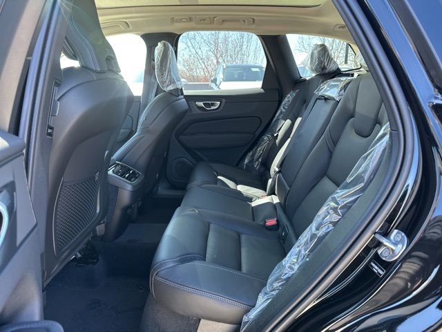 New 2026 Volvo XC60 B5 Ultra w/ Climate Package image 11