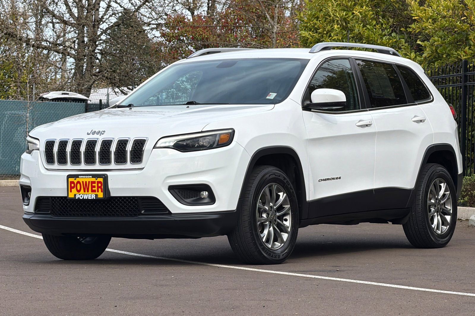 Used 2019 Jeep Cherokee Latitude Plus w/ Comfort/Convenience Group image 8