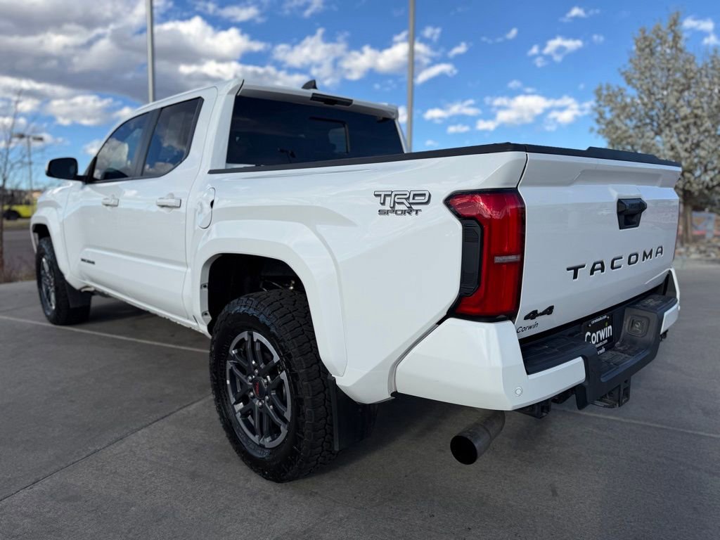 Used 2024 Toyota Tacoma TRD Sport w/ TRD Sport Upgrade Package image 6
