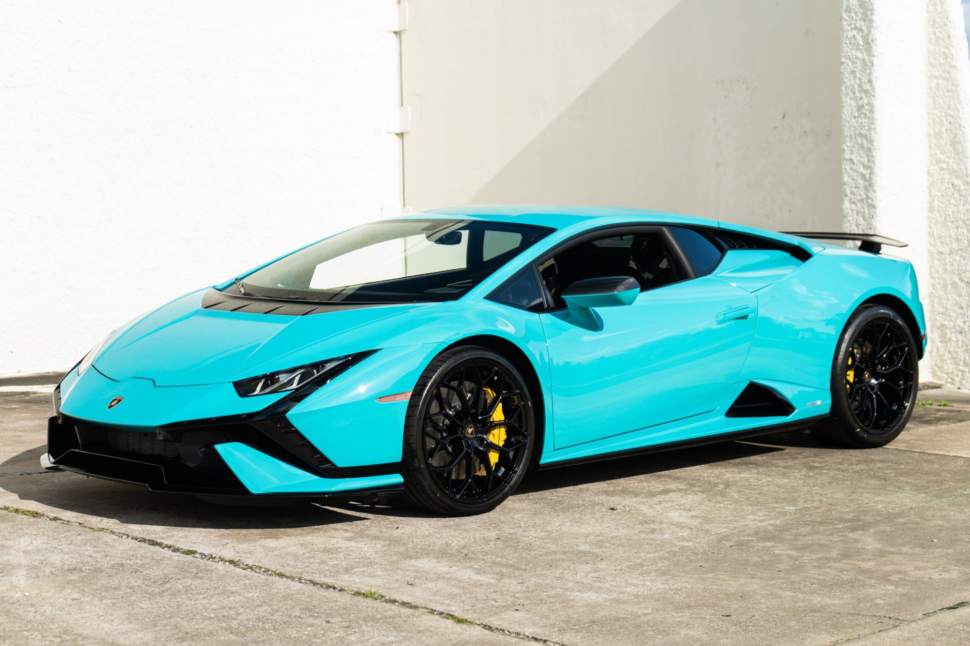 Used 2023 Lamborghini Huracan Tecnica RWD image 3