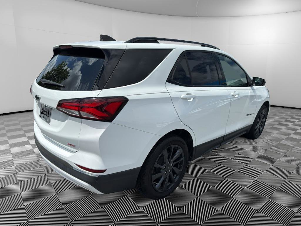 Used 2022 Chevrolet Equinox RS w/ RS Leather Package image 7