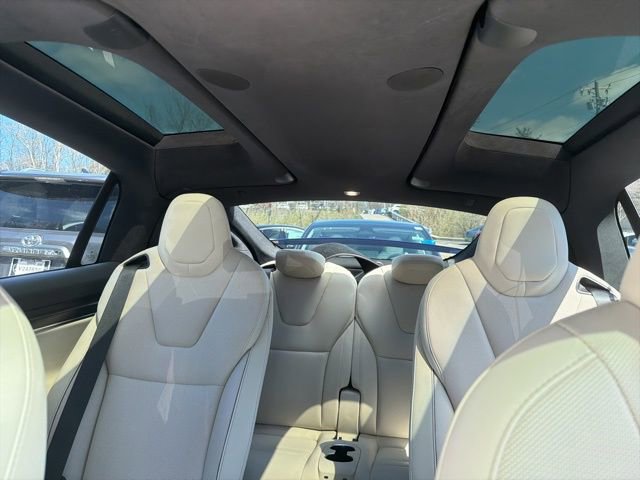 Used 2022 Tesla Model X Plaid image 4