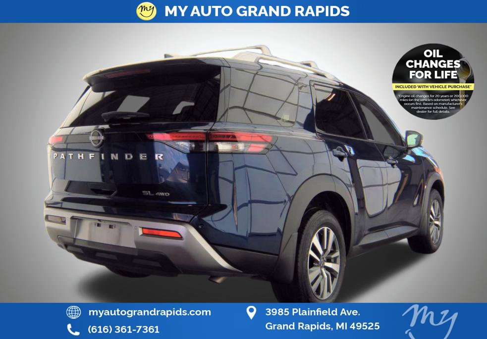 Used 2025 Nissan Pathfinder SL AWD/4WD image 40