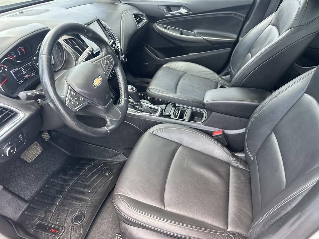 Used 2017 Chevrolet Cruze Premier FWD image 19