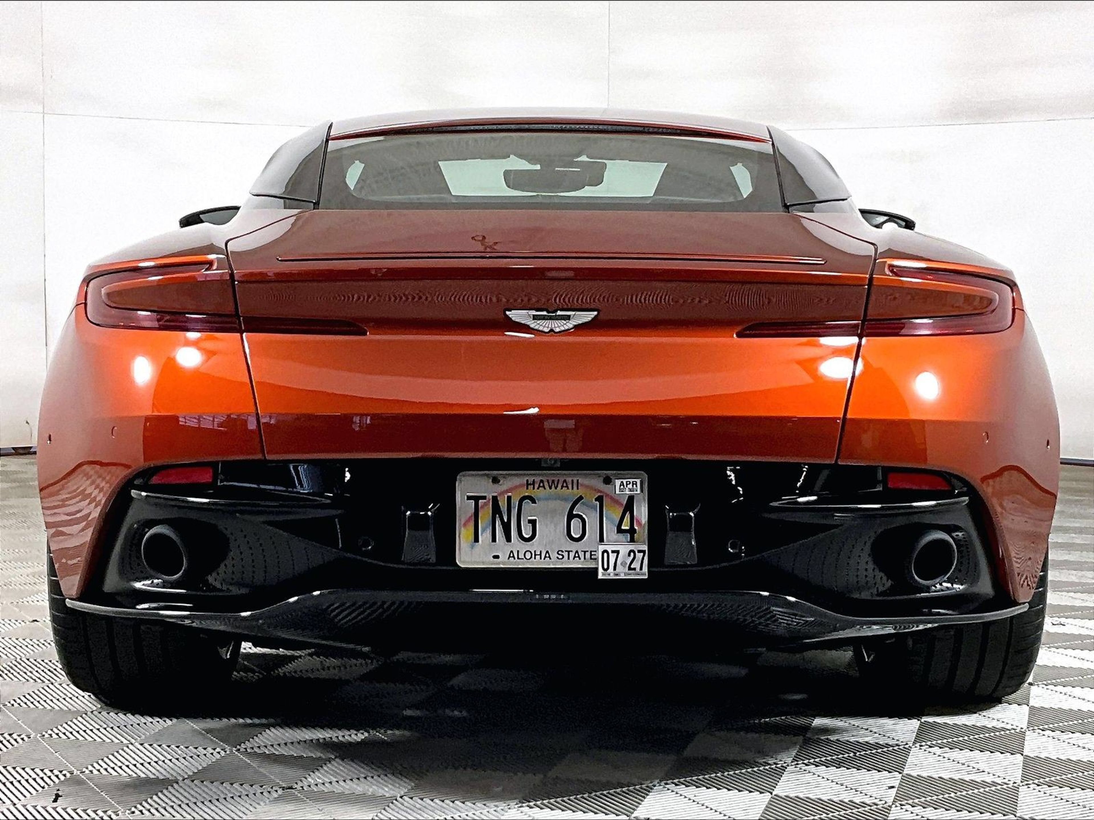 Used 2017 Aston Martin DB11 V12 RWD image 10