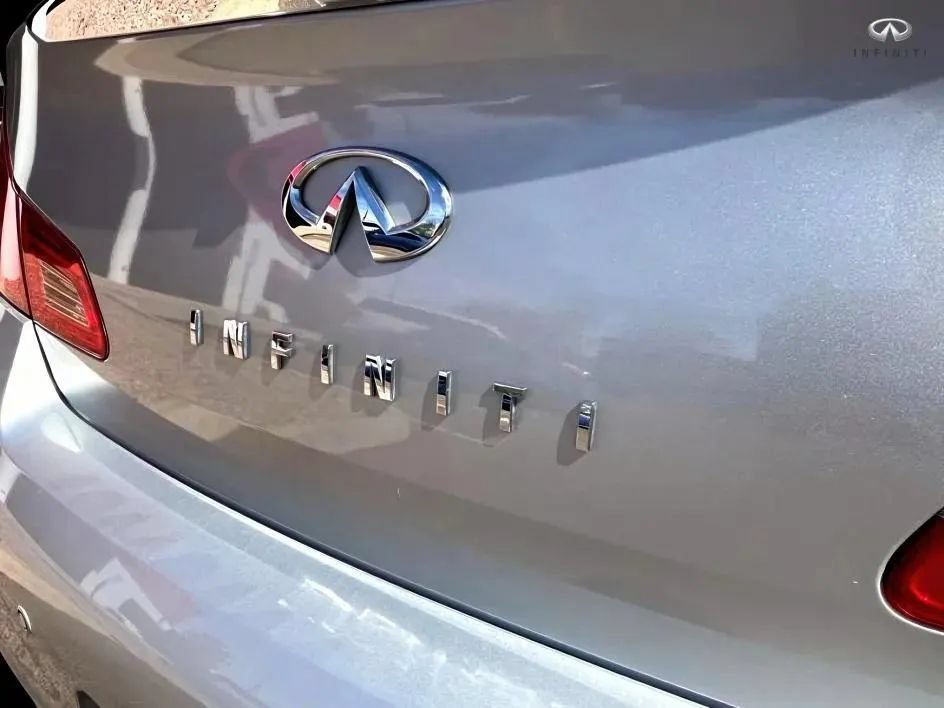 Used 2011 INFINITI G37 x Sedan w/ Premium Pkg AWD/4WD image 26