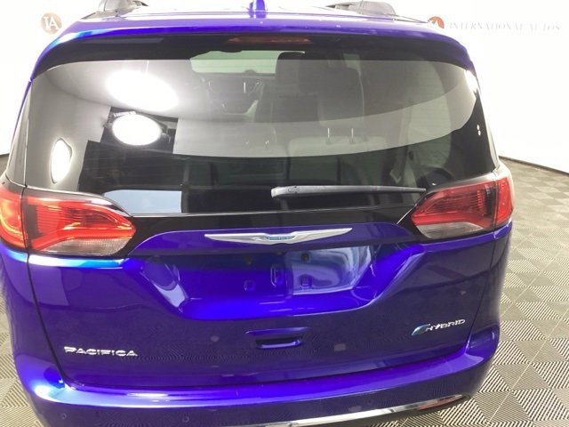 Used 2020 Chrysler Pacifica Touring-L image 5