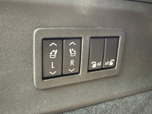 New 2025 Cadillac Escalade IQ Luxury 1 w/ Smart Trailering package image 7