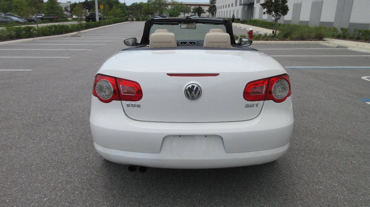 Used 2011 Volkswagen Eos Komfort FWD image 4