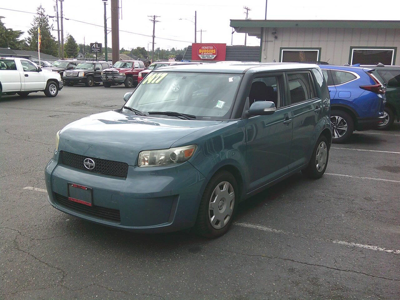 Used 2010 Scion xB image 2