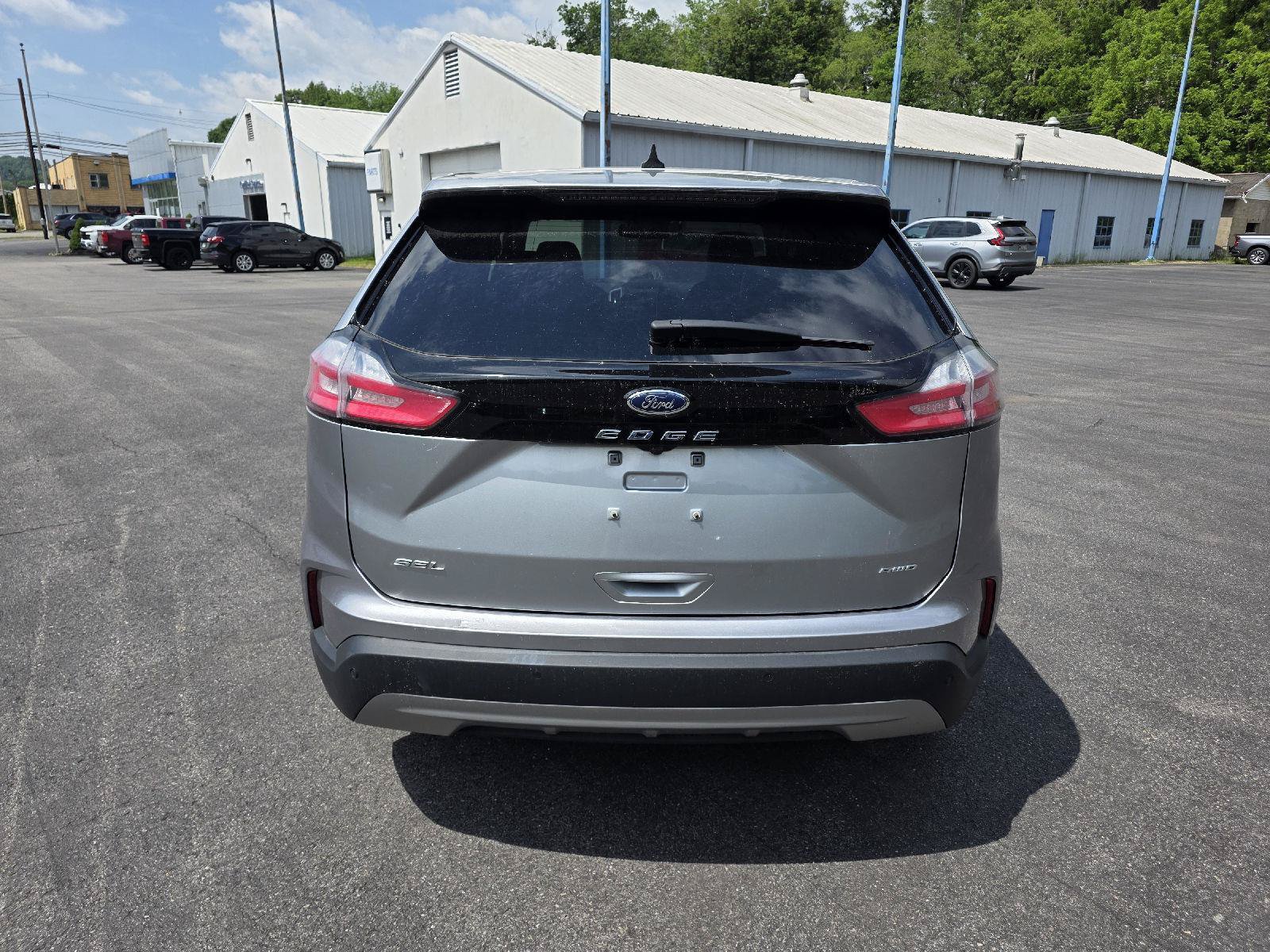 Used 2023 Ford Edge SEL AWD/4WD image 6