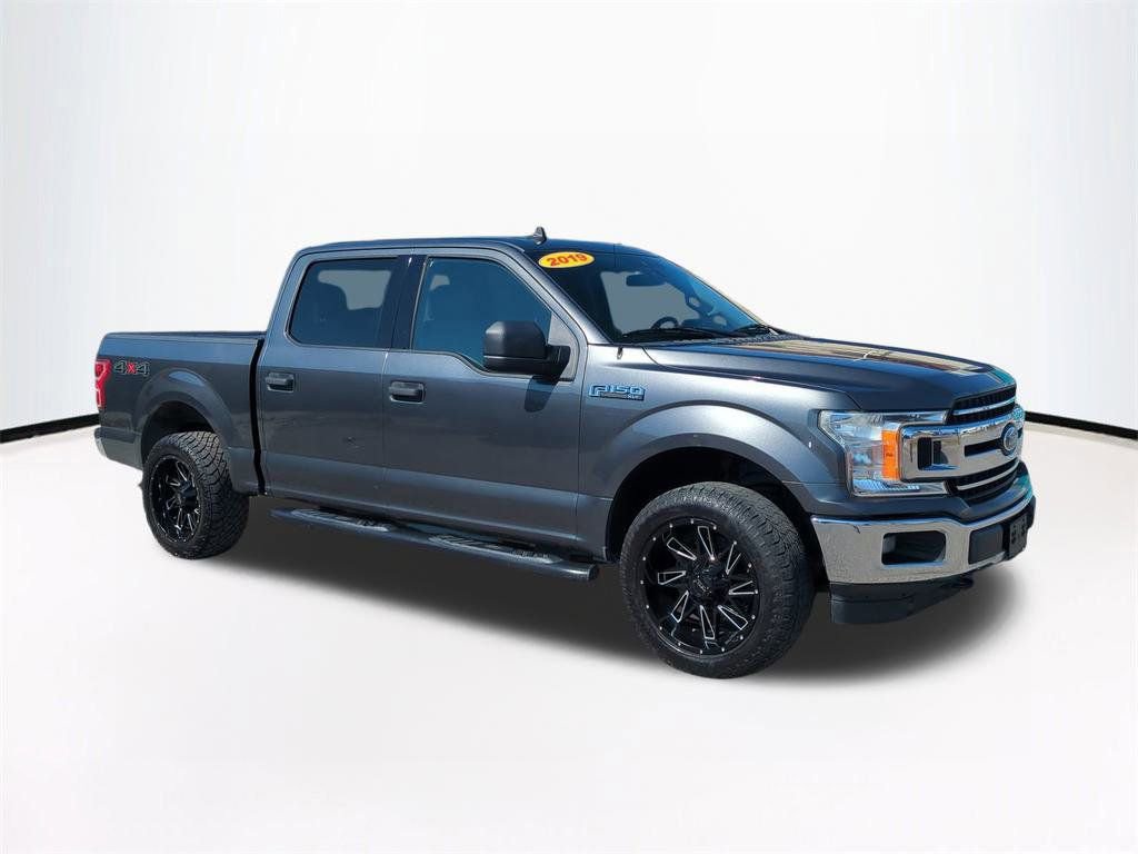 Used 2019 Ford F150 XLT image 2