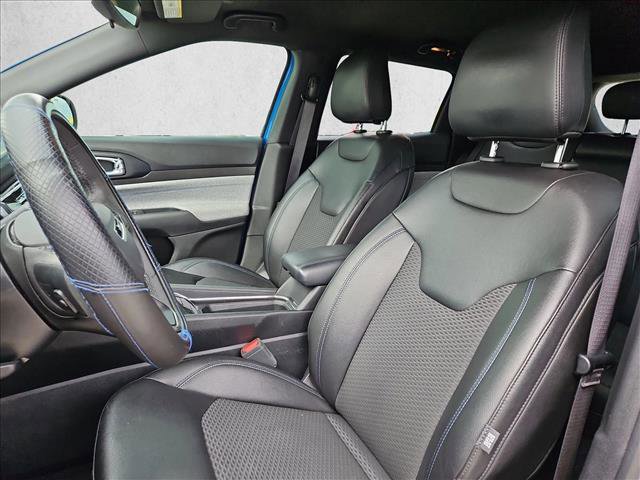 Used 2024 Jeep Compass Latitude AWD/4WD image 15