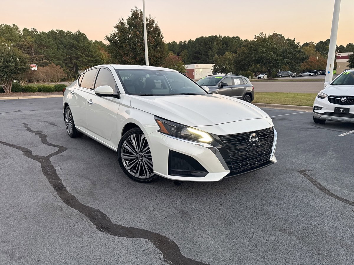 Used 2023 Nissan Altima 2.5 SL