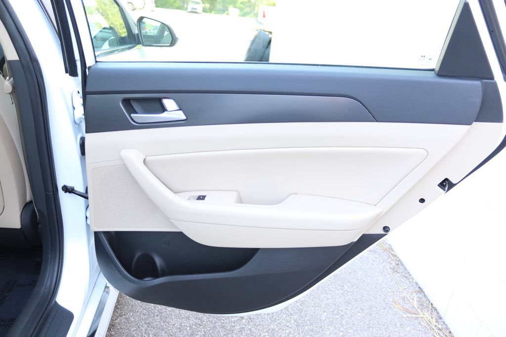 Used 2017 Hyundai Sonata Sport w/ Cargo Package FWD image 14