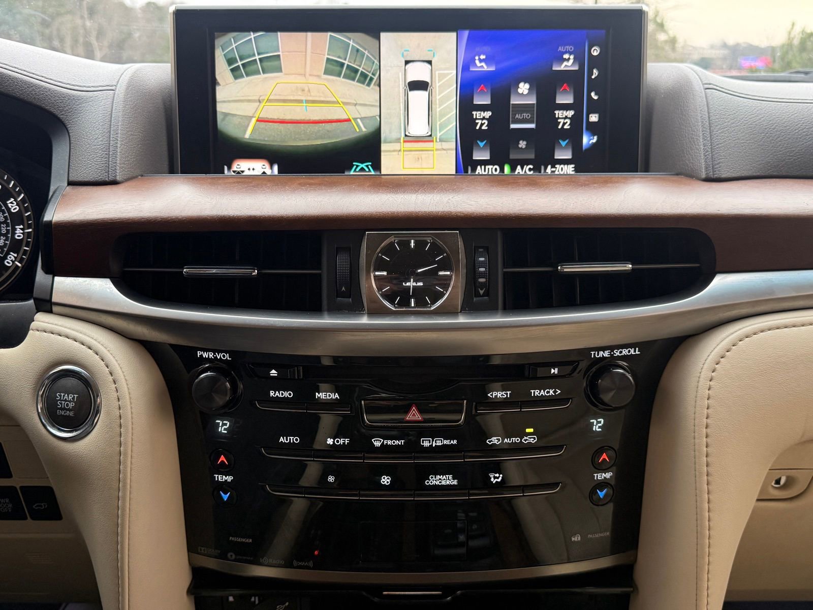 Used 2016 Lexus LX 570 4WD w/ Luxury Package image 29