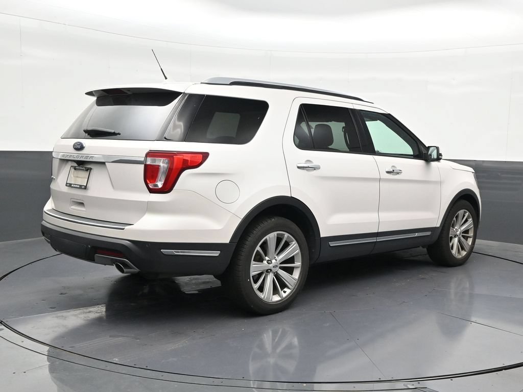 Used 2019 Ford Explorer Limited w/ Class III Trailer Tow Package FWD image 5