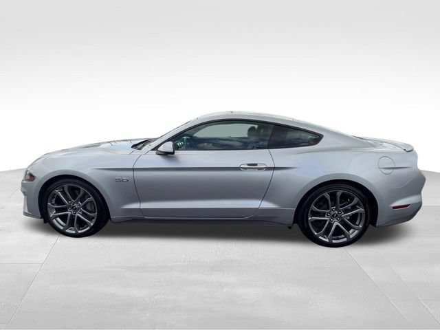 Used 2018 Ford Mustang GT Premium w/ Equipment Group 401A RWD image 3