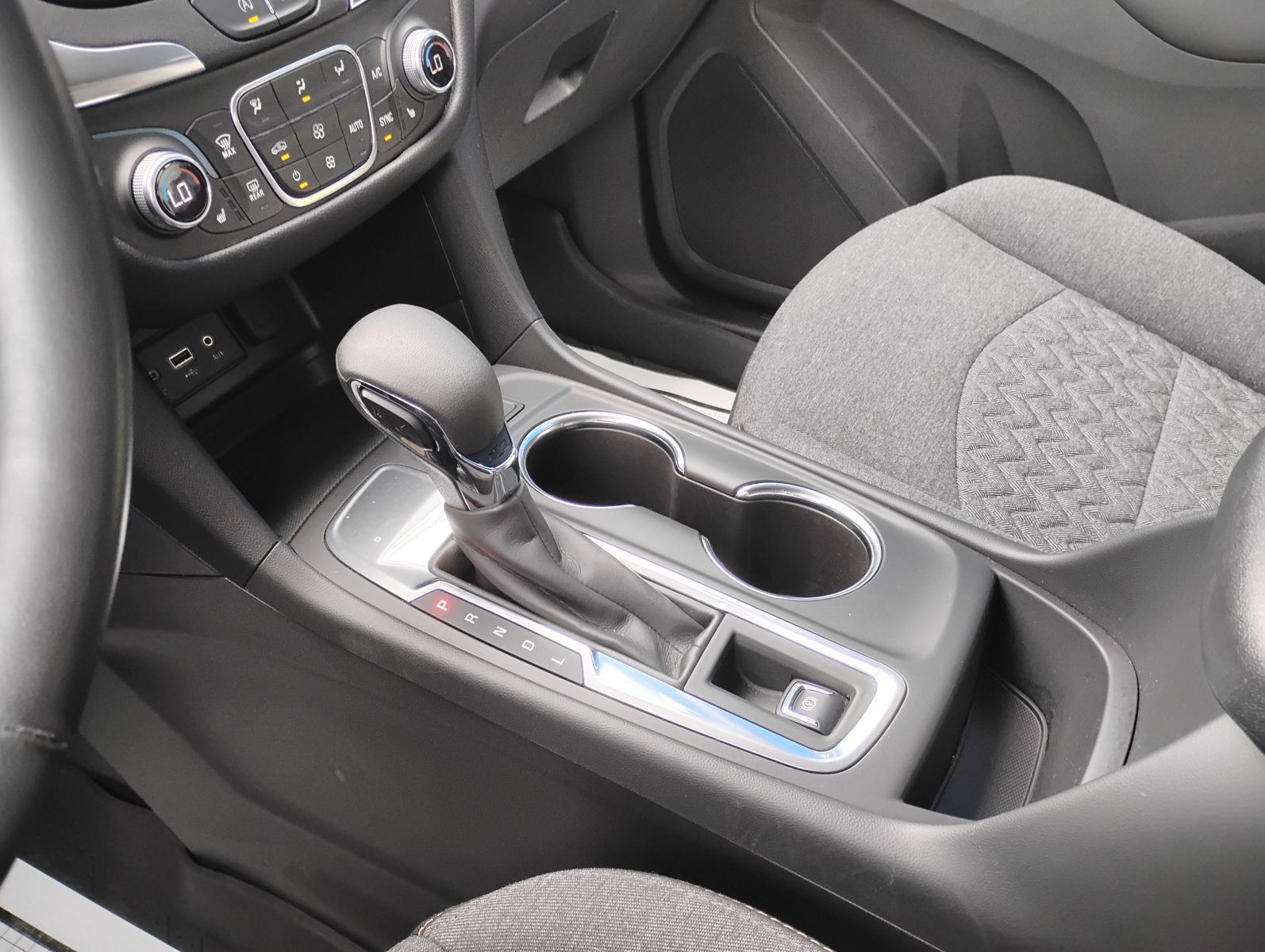 Used 2022 Chevrolet Equinox LT FWD image 21