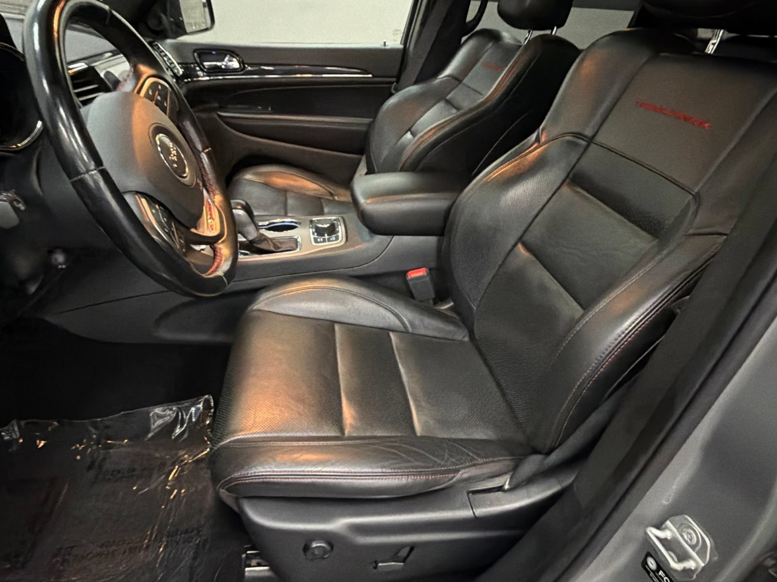 Used 2021 Jeep Grand Cherokee Trailhawk w/ Trailhawk Luxury Group AWD/4WD image 25