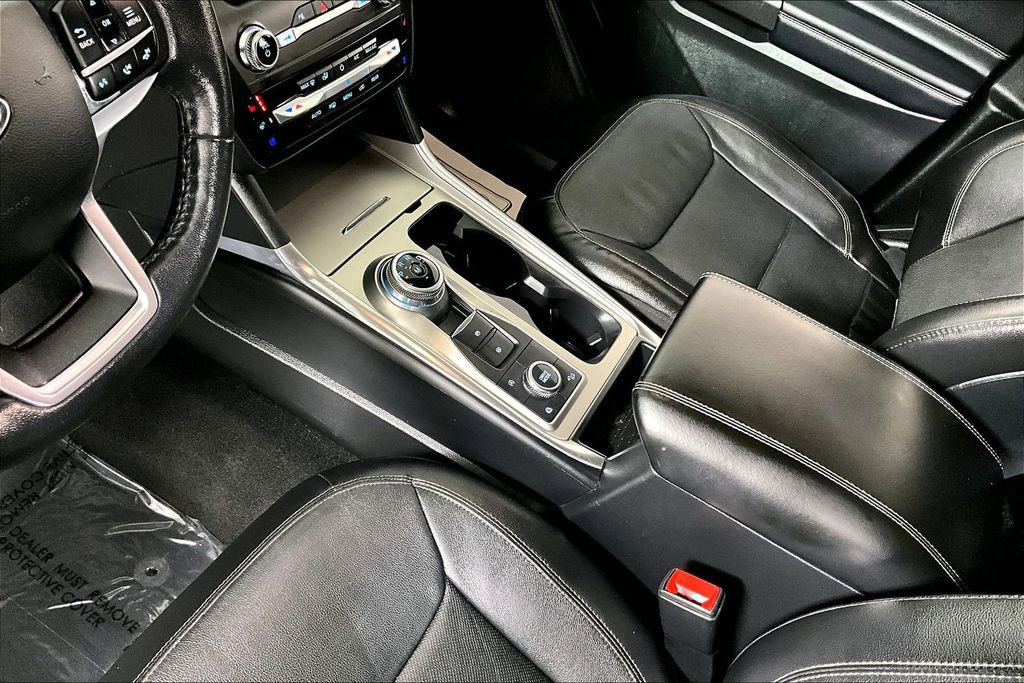 Used 2020 Ford Explorer Limited image 17